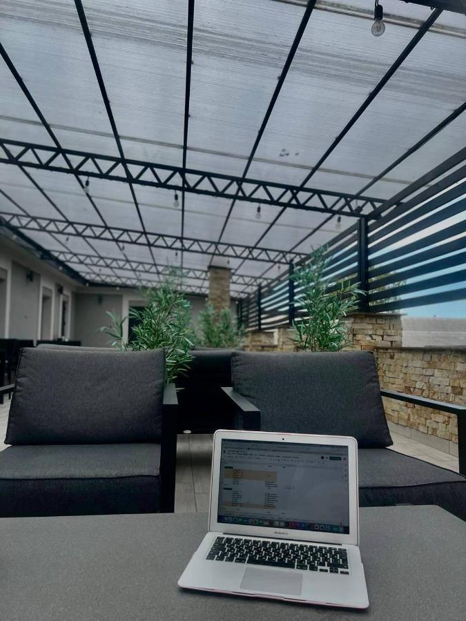 Козацькі Забави Riwne Exterior foto